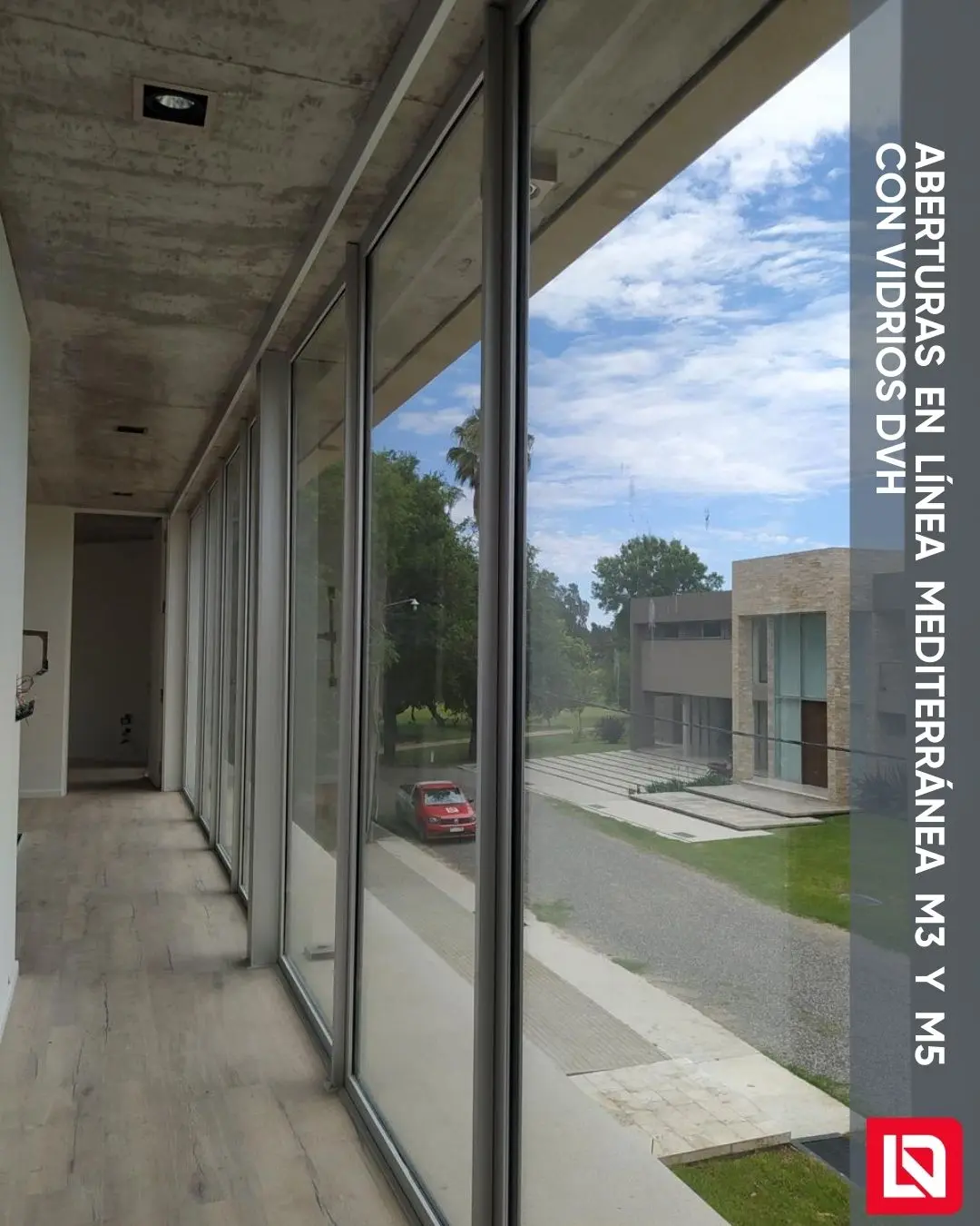 Fachada comercial en aluminio y vidrio para local u obra empresarial